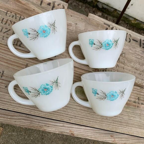 Vintage Fire King Bonnie Blue teacup set - Picture 2 of 4